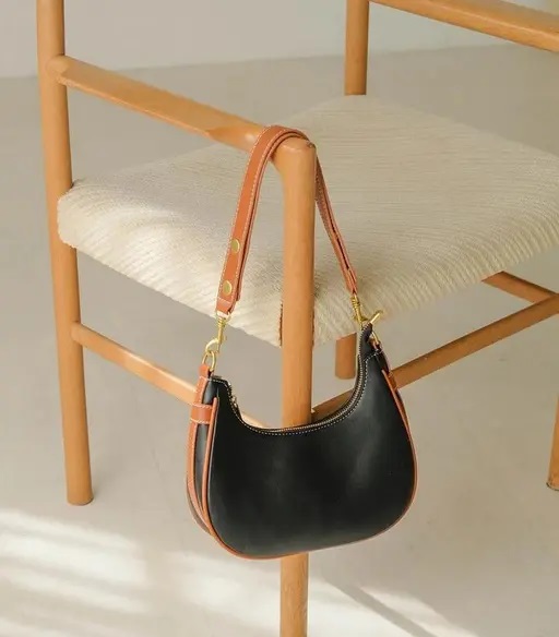Sling TCS Black Bag